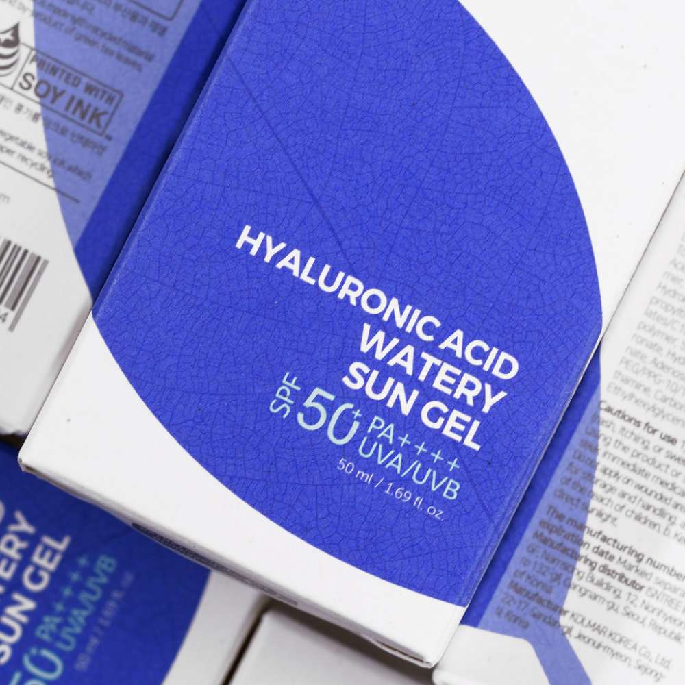 Isntree - Hyaluronic Acid Watery Sun Gel