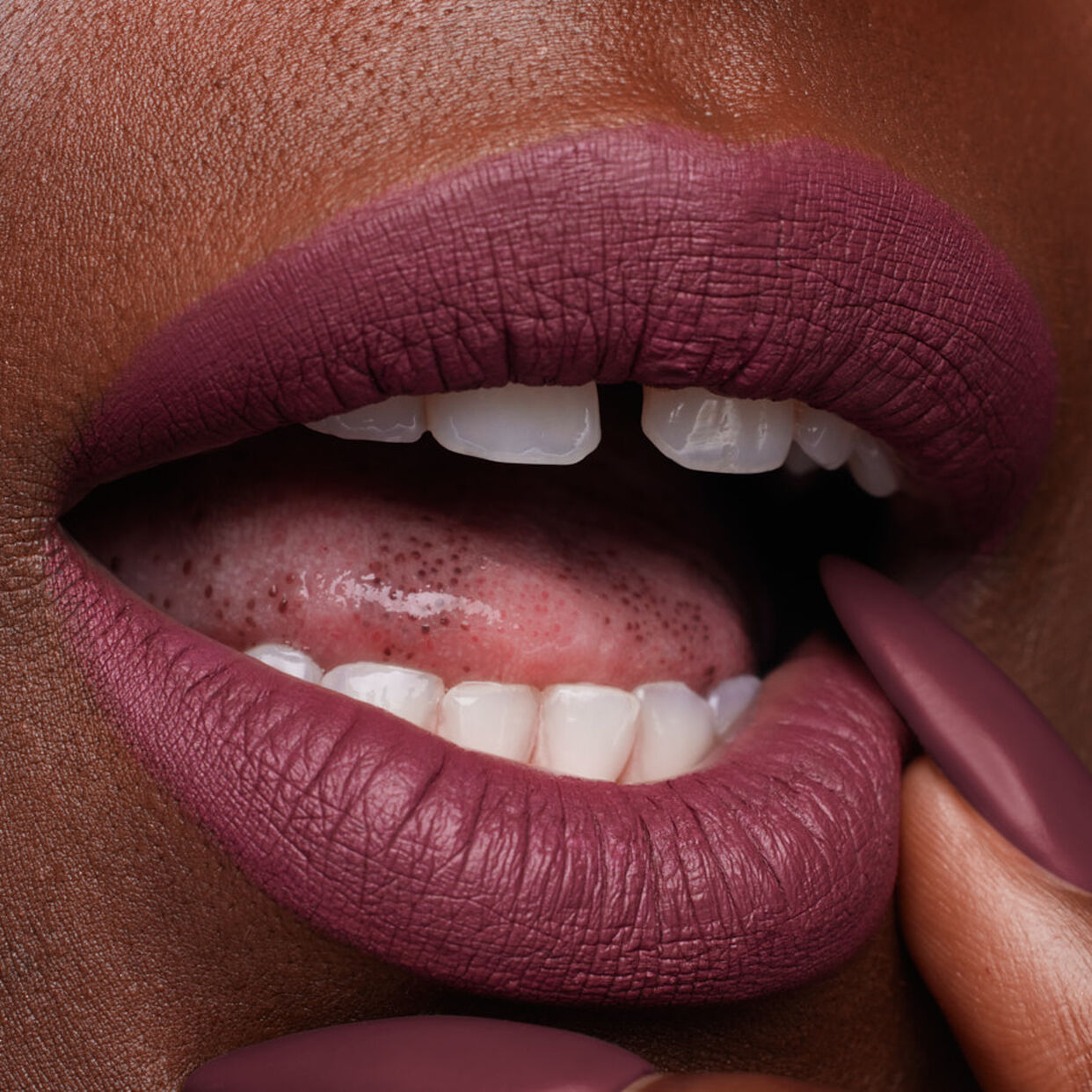 HUDA BEAUTY Liquid Matte Lipstick (5ml)